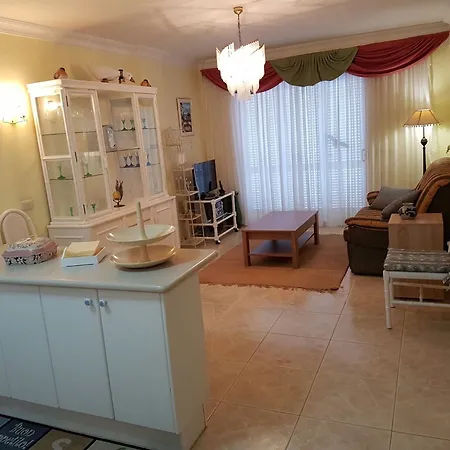 With One In Puerto De La Cruz, With Pool Access, Furnis Apartamento Puerto de la Cruz (Tenerife)